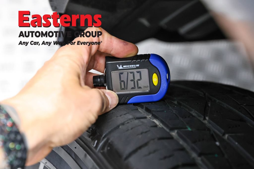 Used 2018 Toyota Tacoma TRD Sport AWD/4WD image 30