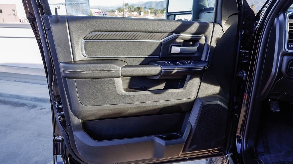 New 2026 RAM 2500 Big Horn AWD/4WD image 24