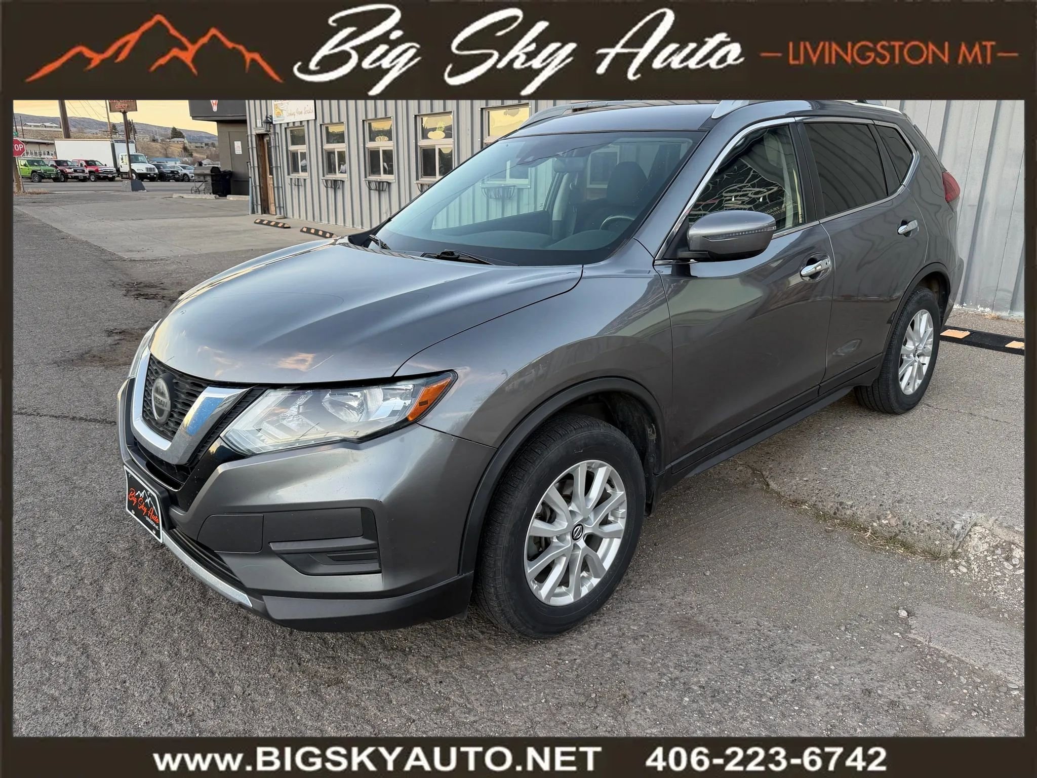 Used 2019 Nissan Rogue SV image 3