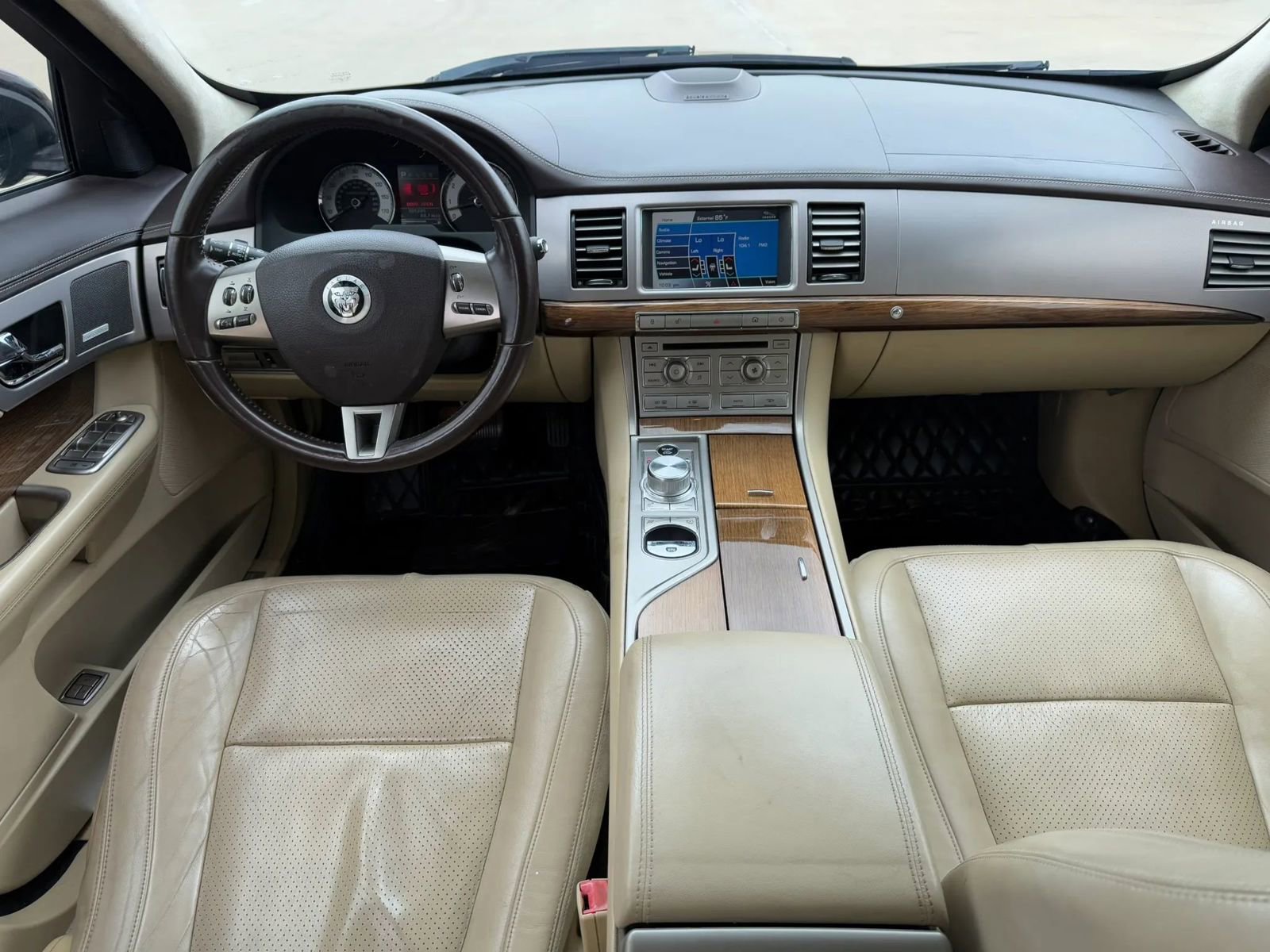 Used 2011 Jaguar XF Supercharged RWD image 11