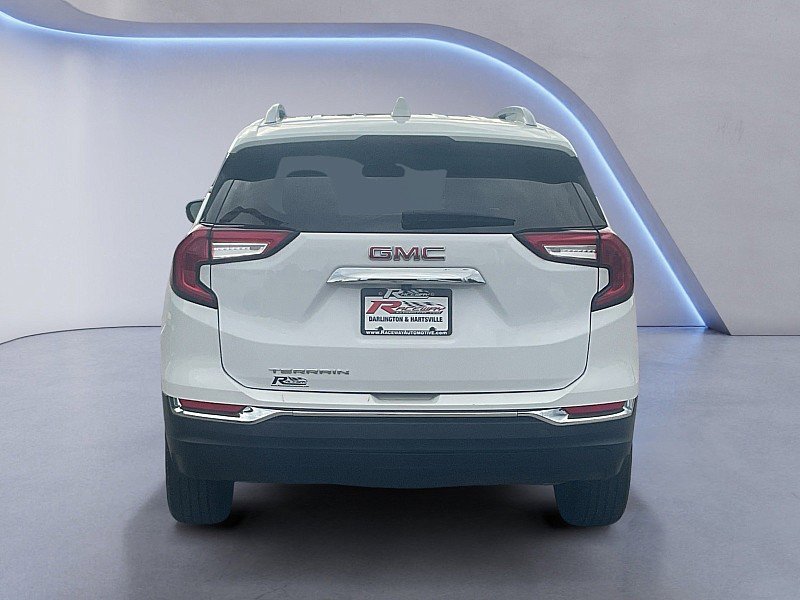 Certified 2024 GMC Terrain SLT image 4