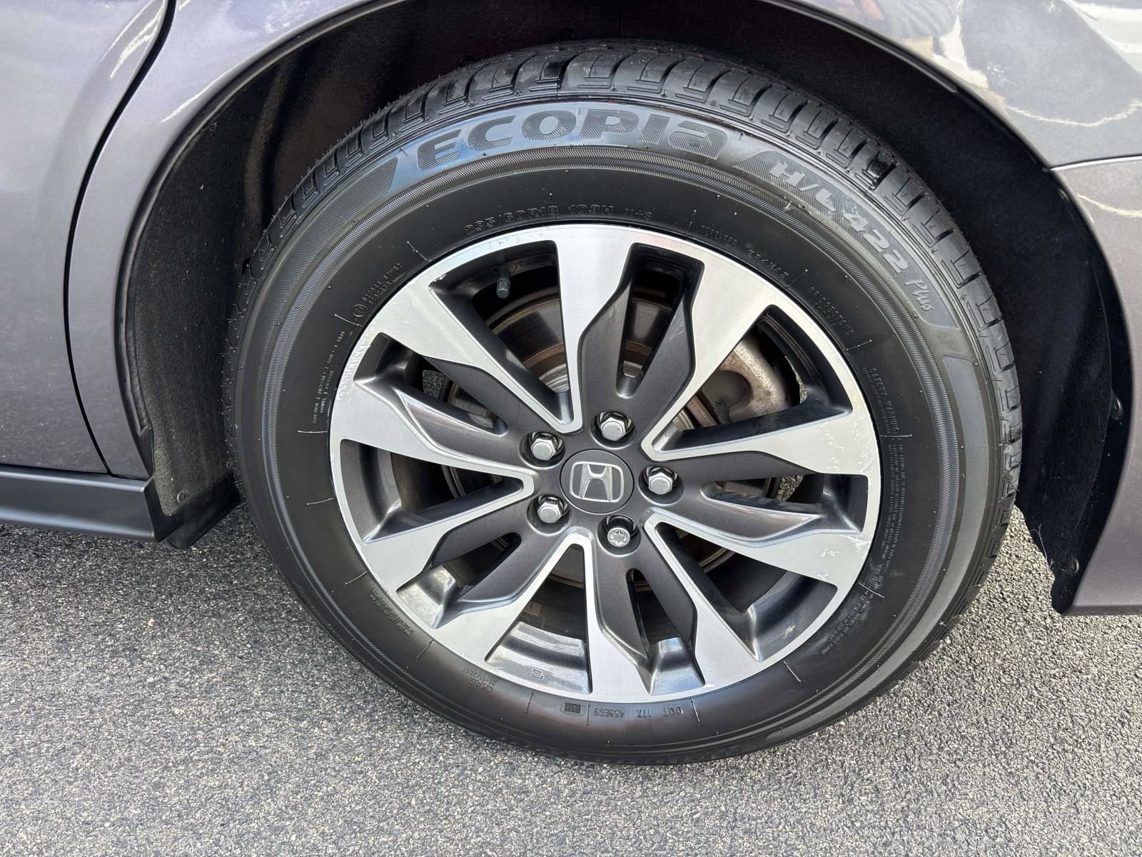 Certified 2024 Honda Odyssey EX-L image 10