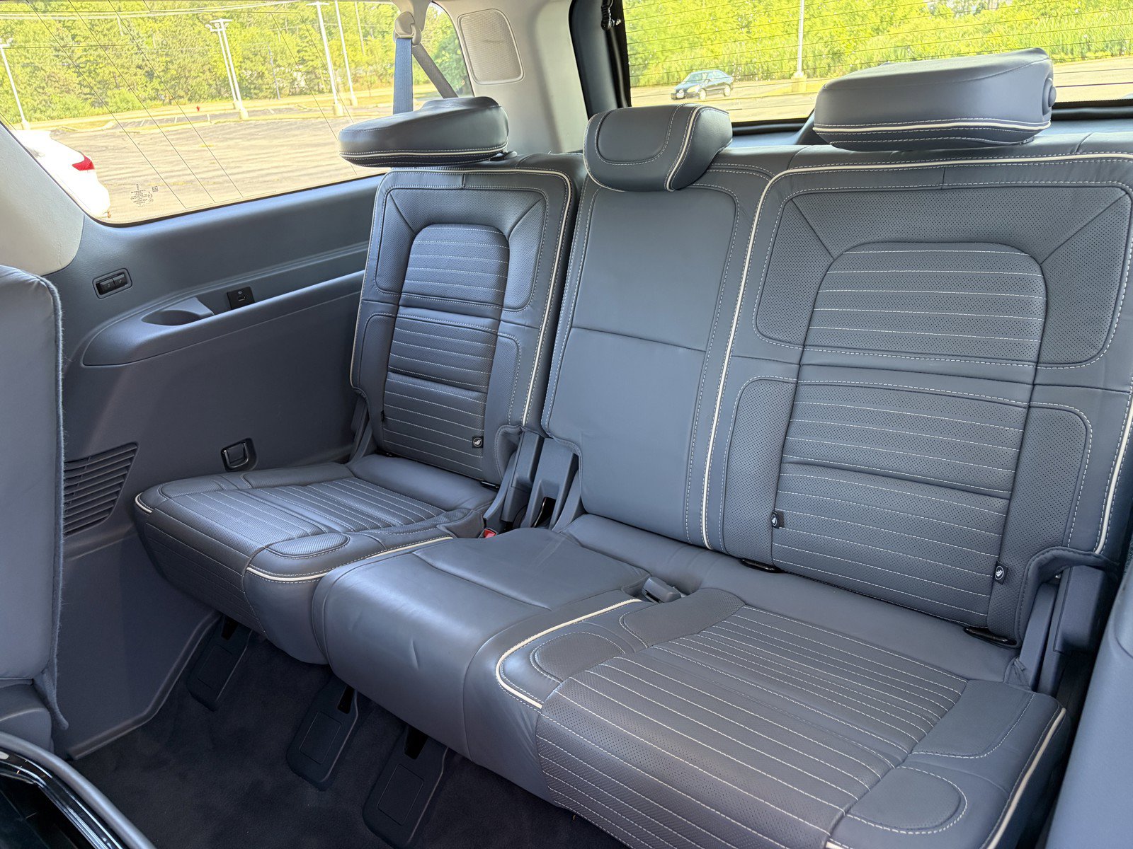 Used 2021 Lincoln Navigator L Black Label AWD/4WD image 10