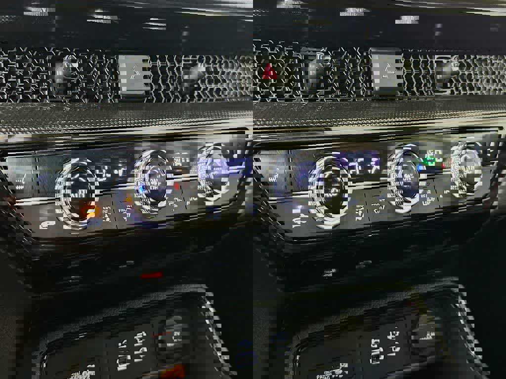 Used 2025 Honda CR-V EX-L image 18