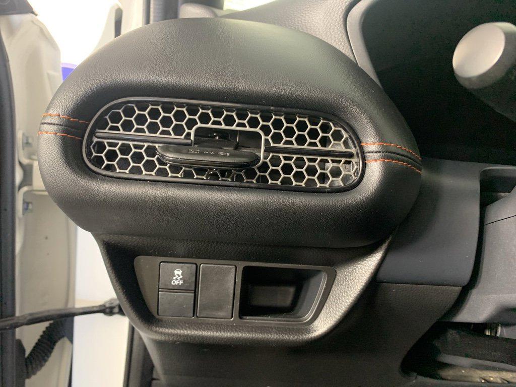 Used 2025 Honda HR-V Sport image 17