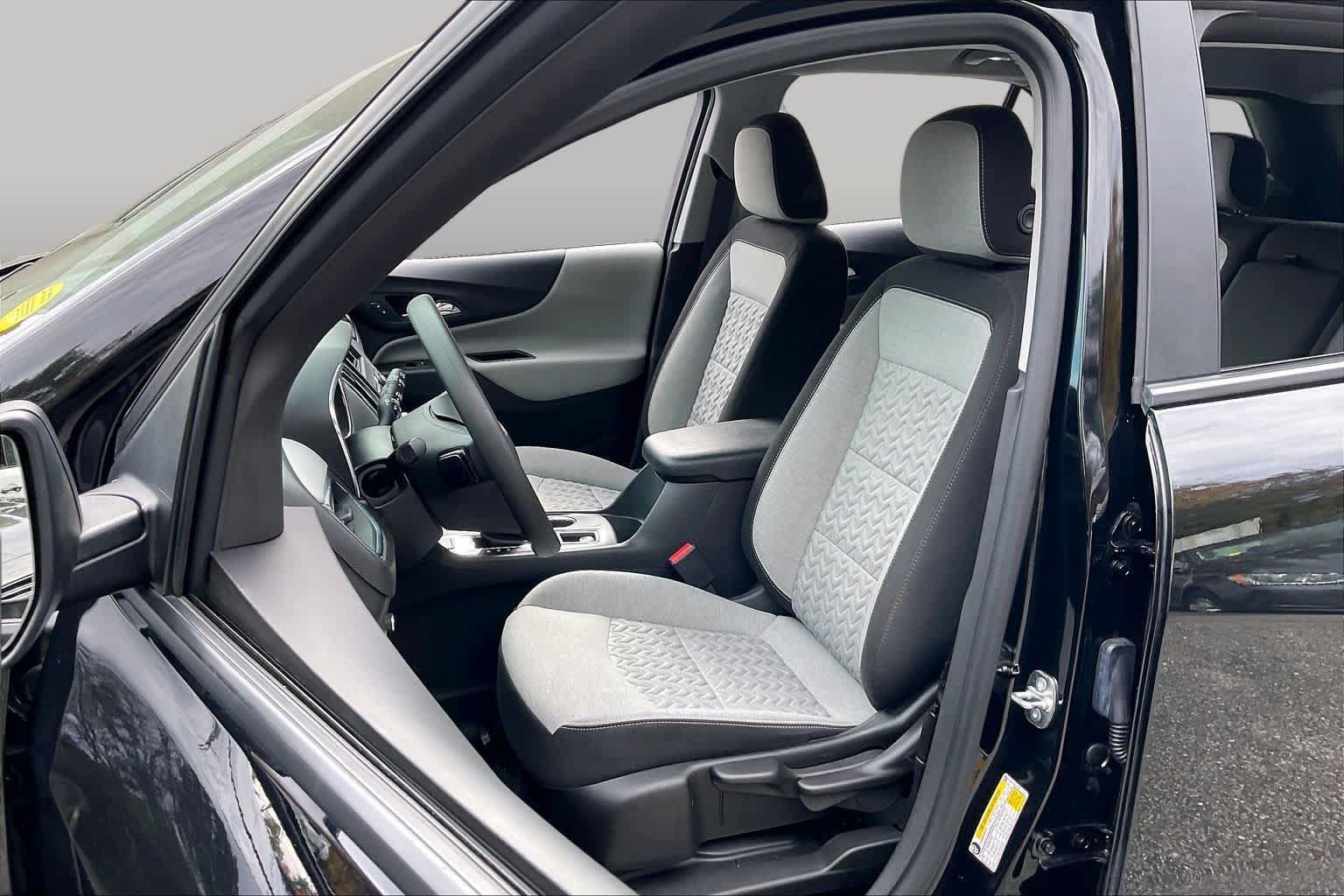 Used 2024 Chevrolet Equinox LS w/ Driver Confidence II Package AWD/4WD image 7