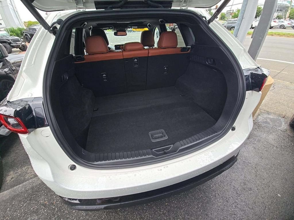 Used 2024 MAZDA CX-5 Carbon Edition AWD/4WD image 4
