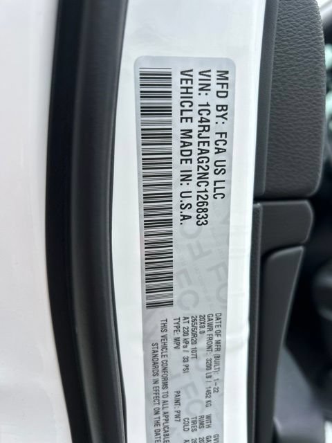 Used 2022 Jeep Grand Cherokee Laredo X RWD image 34
