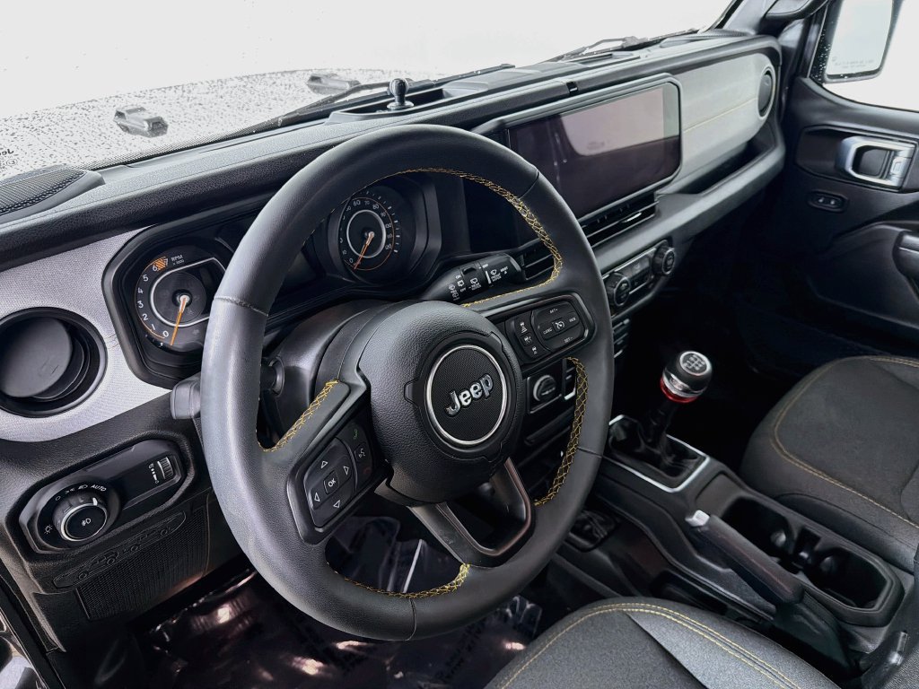 Used 2024 Jeep Wrangler Unlimited Sport AWD/4WD image 9