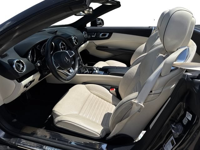 Used 2020 Mercedes-Benz SL 550 image 7