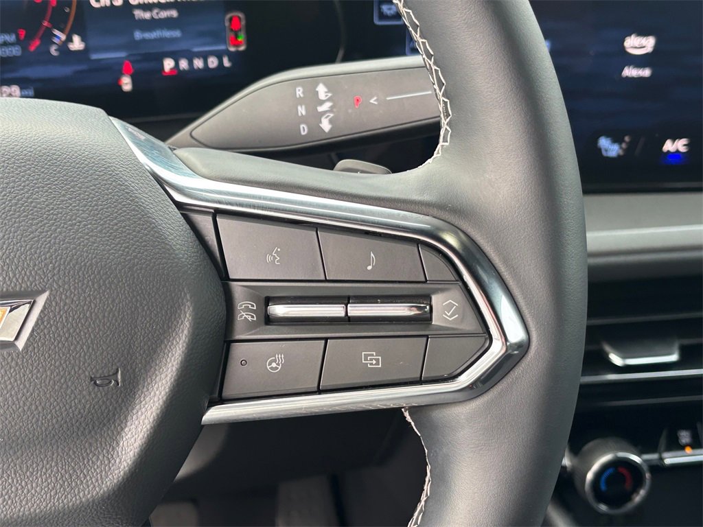 Used 2025 Chevrolet Traverse LT image 15