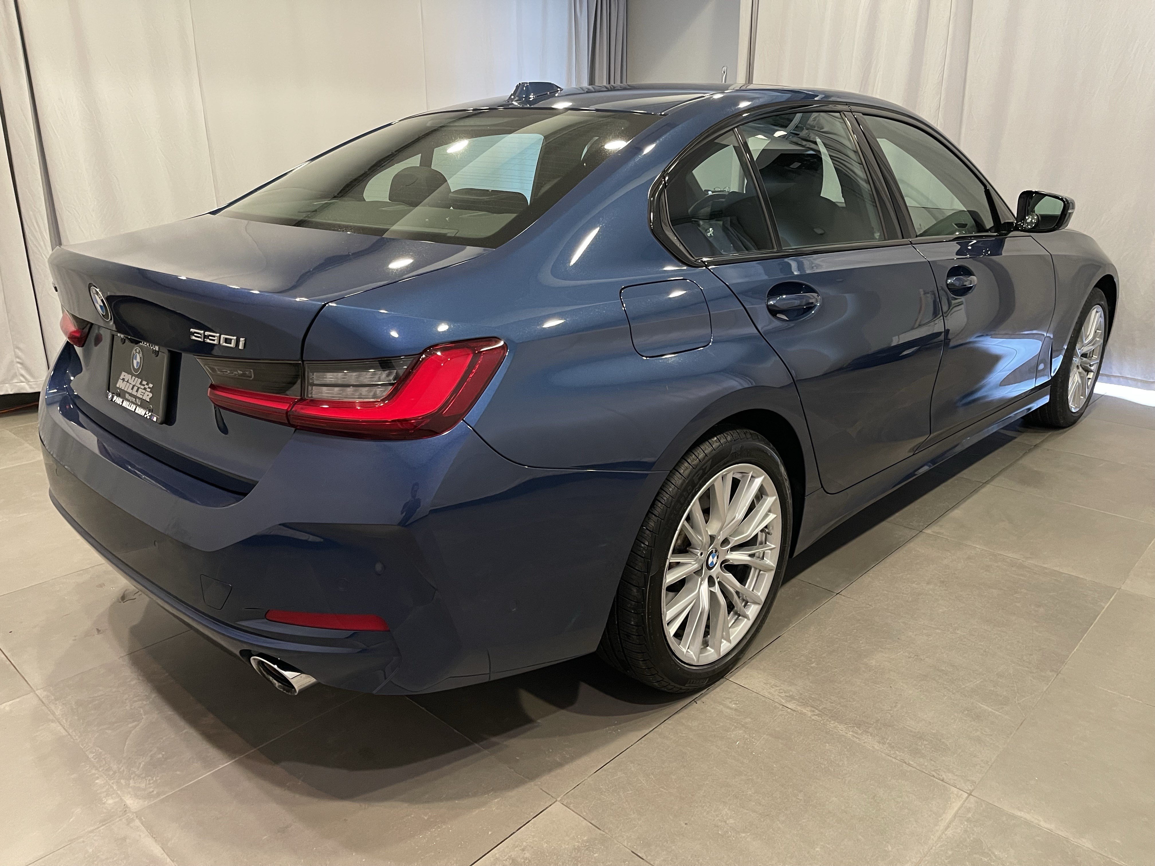 Certified 2023 BMW 330i xDrive Sedan w/ Parking Assistance Package AWD/4WD image 6