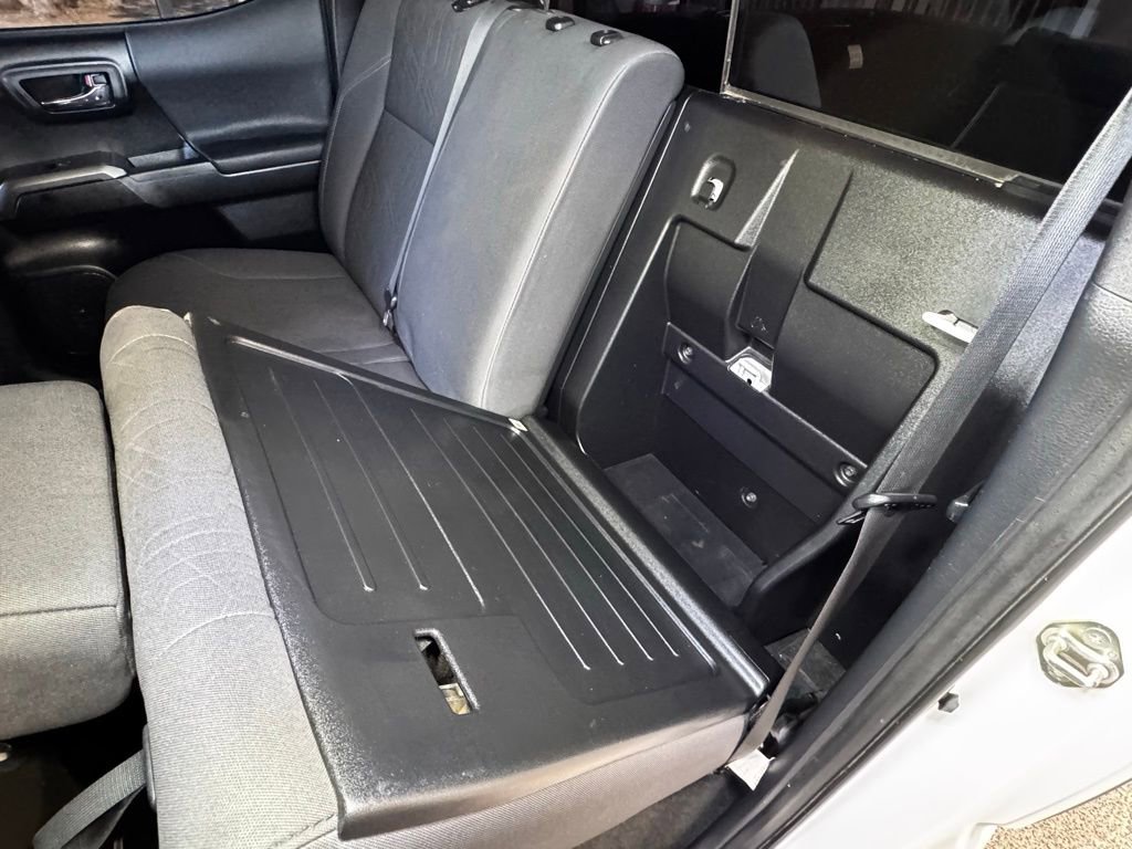 Used 2019 Toyota Tacoma TRD Off-Road image 45