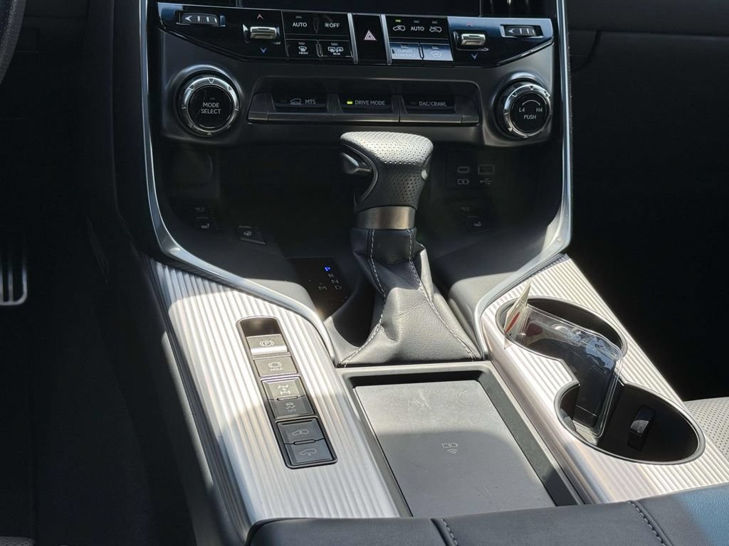 Used 2024 Lexus LX 600 F Sport AWD/4WD image 20
