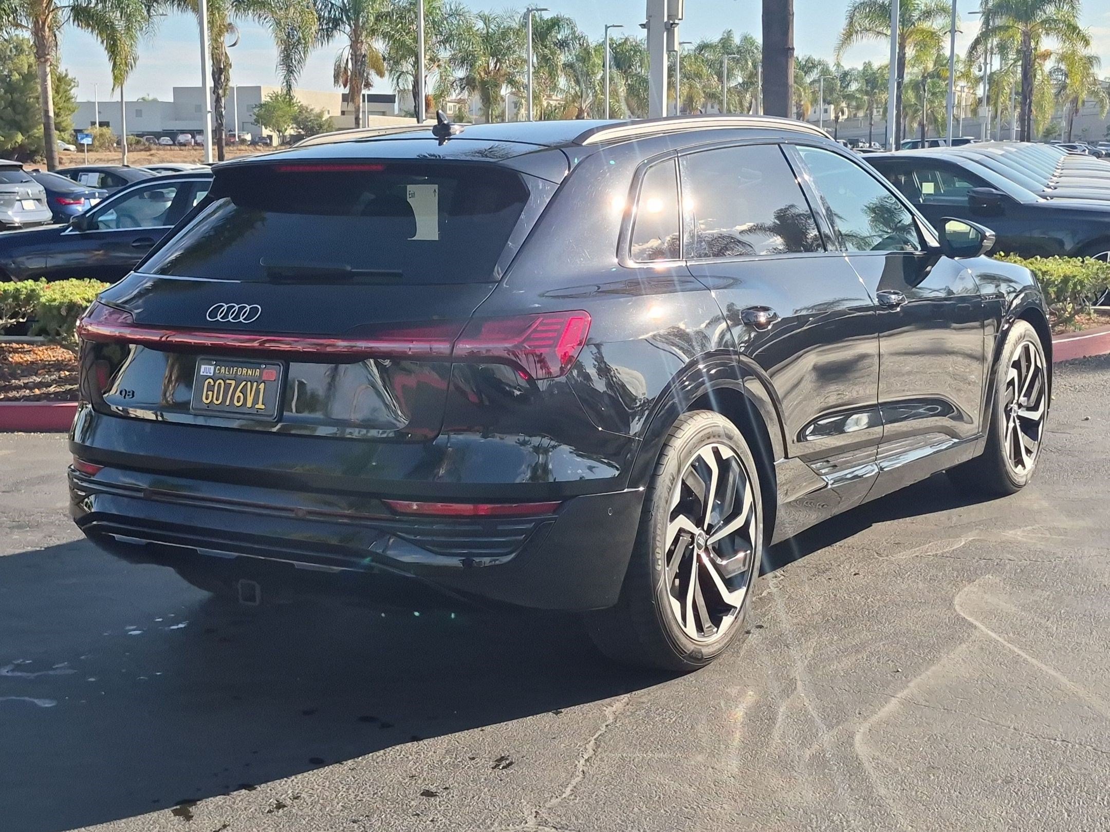 Used 2024 Audi Q8 e-tron Premium Plus w/ Premium Plus Package AWD/4WD image 10