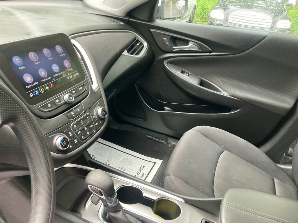 Used 2022 Chevrolet Malibu LT image 16