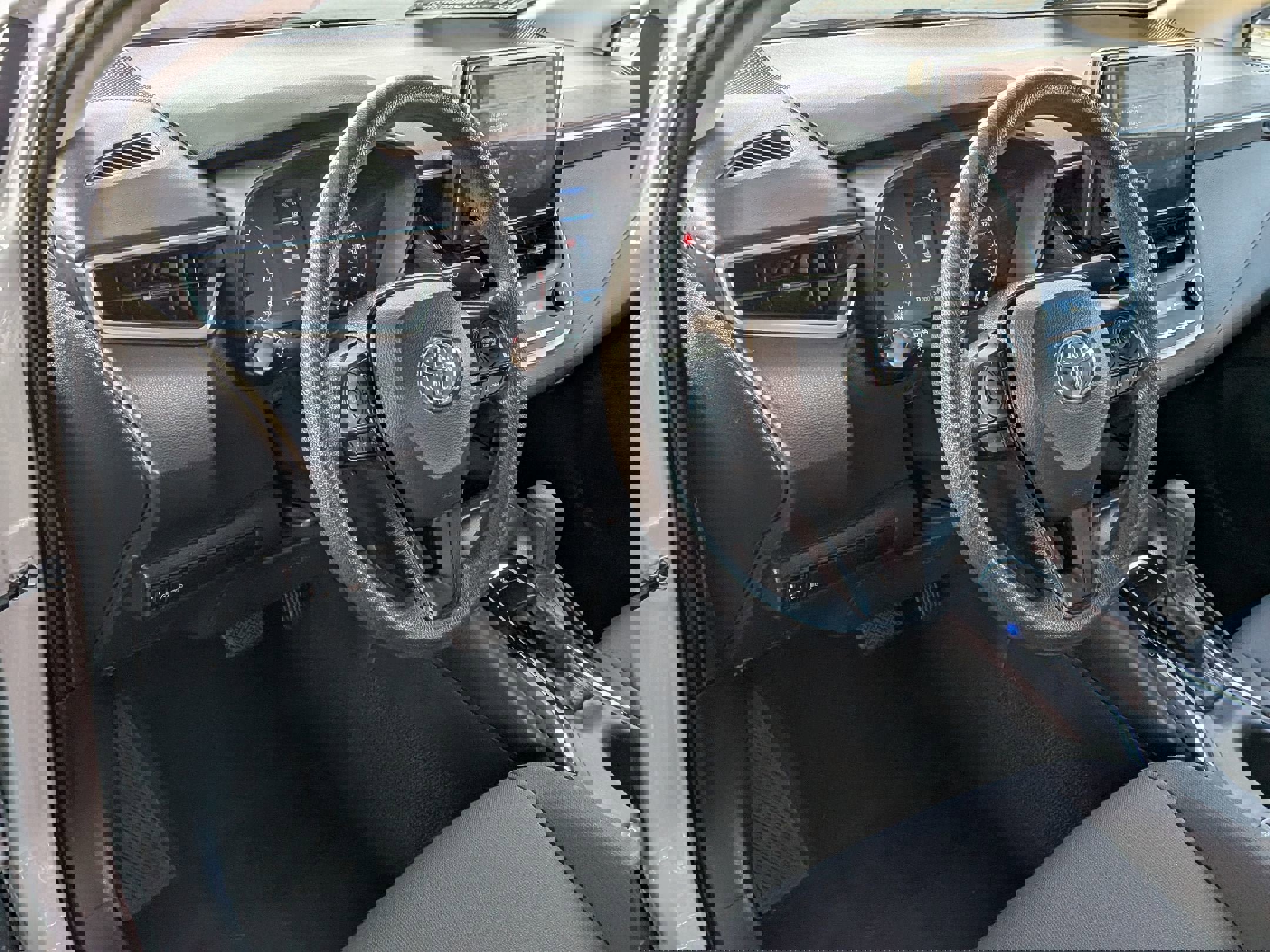 Used 2024 Toyota Corolla LE image 13