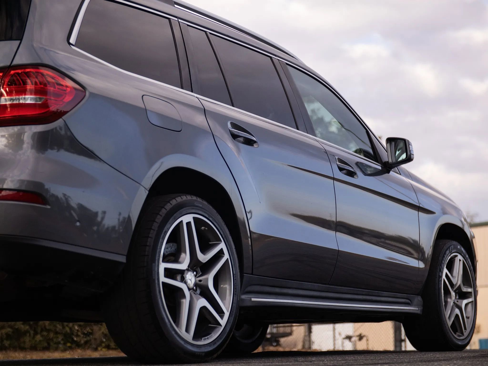 Used 2017 Mercedes-Benz GLS 450 4MATIC image 16