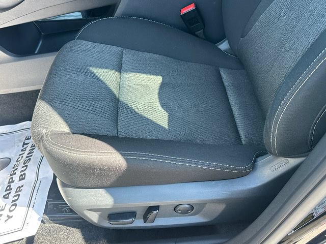Used 2025 Nissan Rogue SV FWD image 13