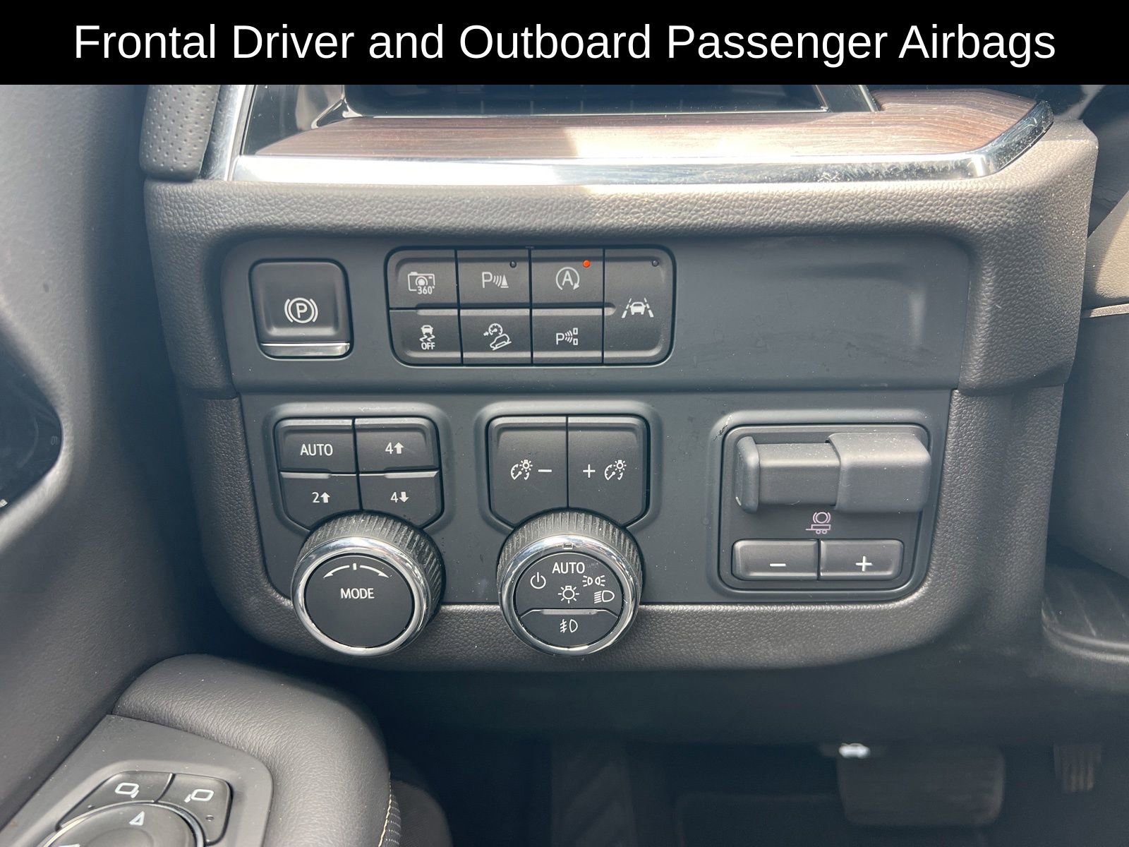 Used 2025 Chevrolet Tahoe Premier w/ Sun And Tow Package AWD/4WD image 26