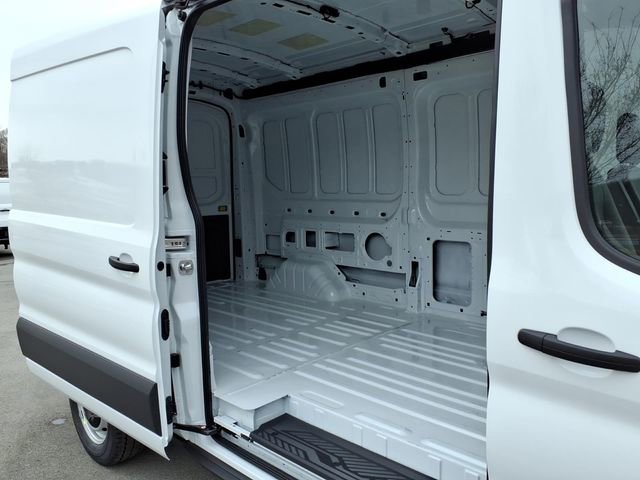 New 2026 Ford Transit 250 148 Medium Roof image 17