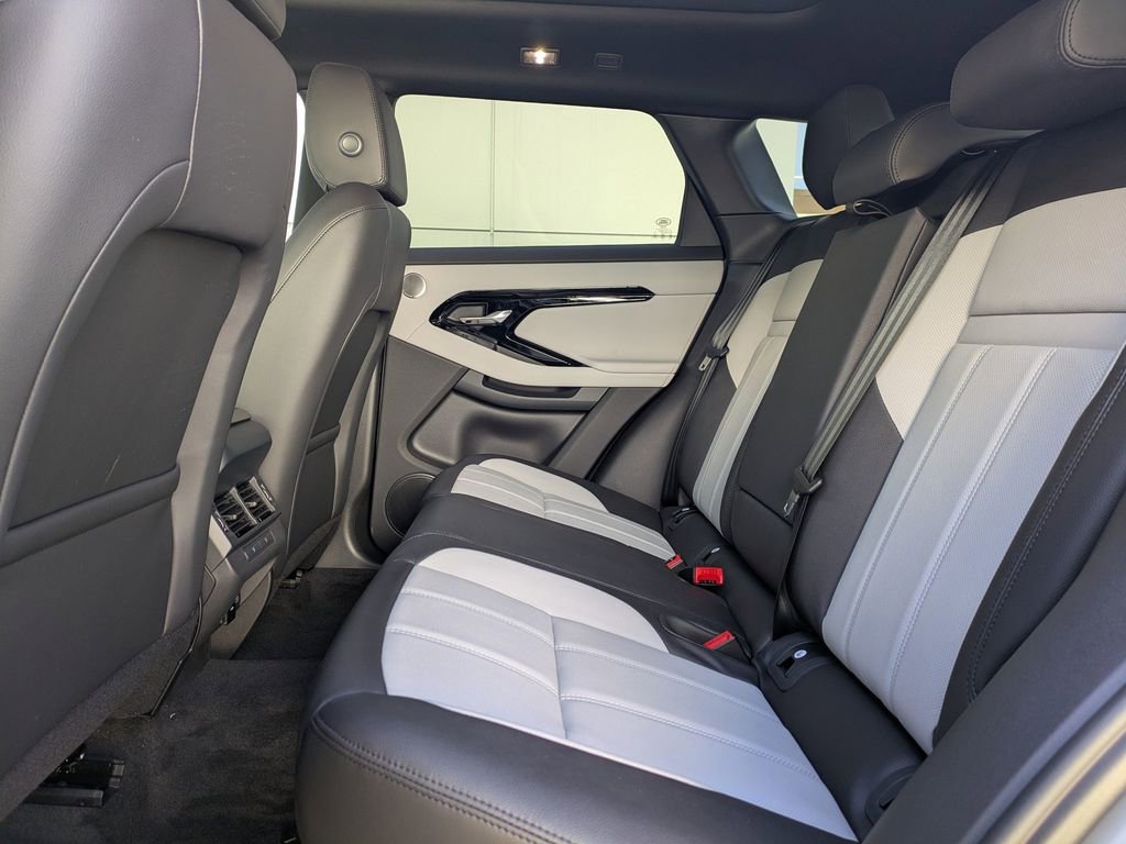 New 2026 Land Rover Range Rover Evoque Dynamic SE image 15