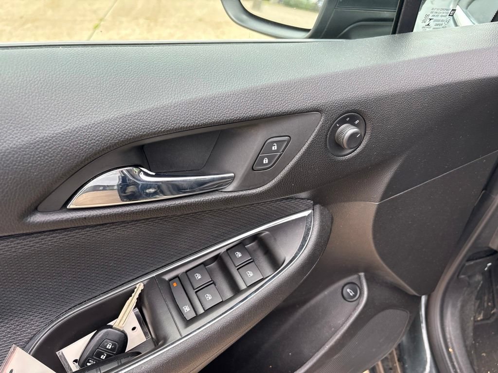 Used 2018 Chevrolet Cruze LT FWD image 12
