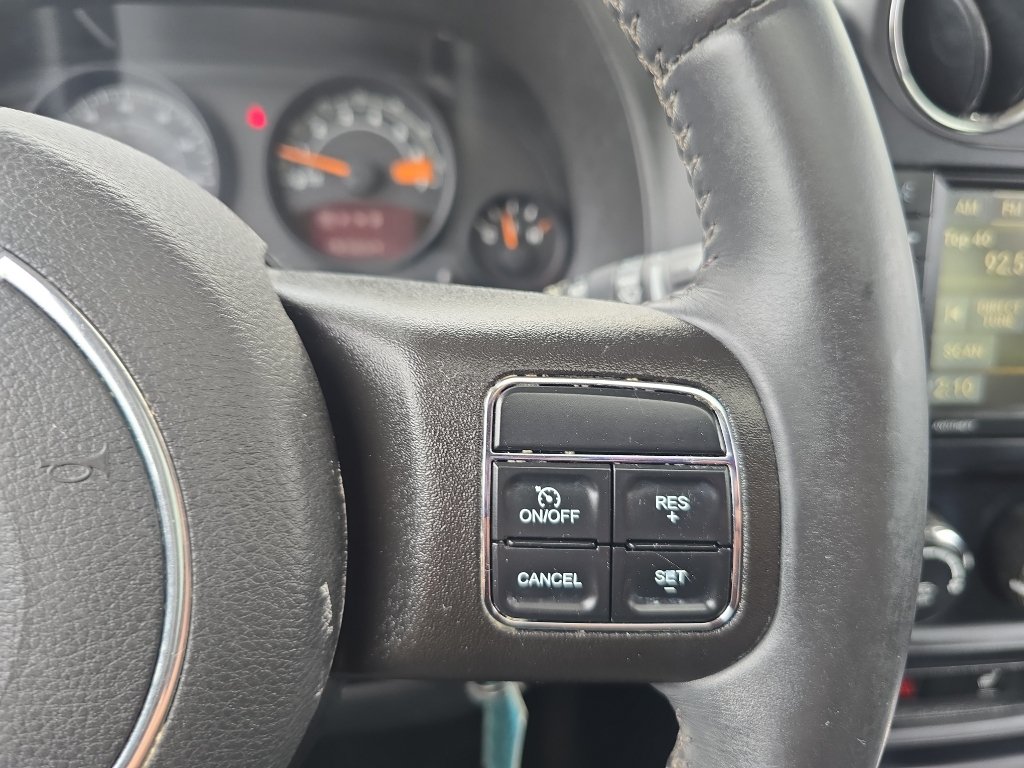 Used 2015 Jeep Patriot High Altitude AWD/4WD image 24