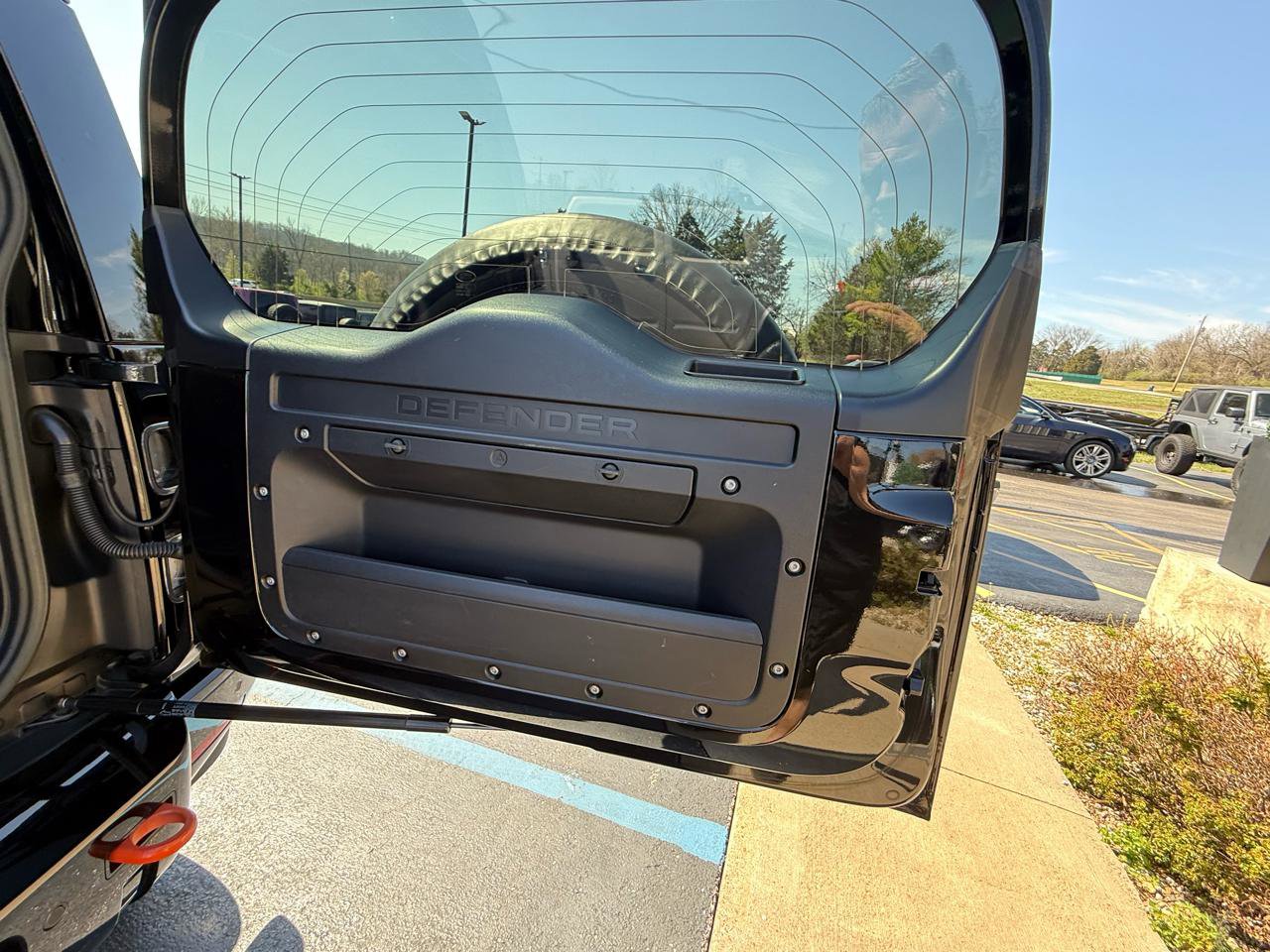 Used 2023 Land Rover Defender 110 X image 31