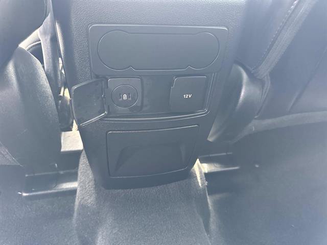 Used 2023 Ford Explorer XLT w/ Equipment Group 202A AWD/4WD image 33