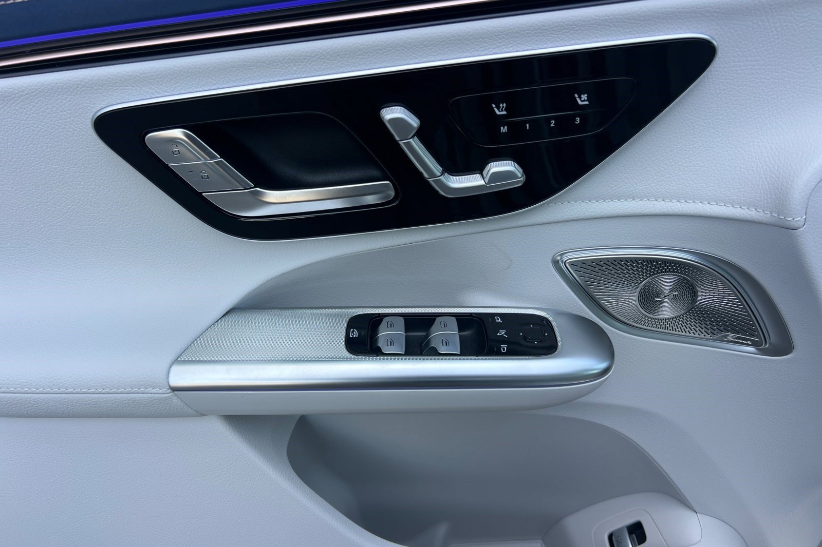 New 2026 Mercedes-Benz EQE 320+ SUV image 13