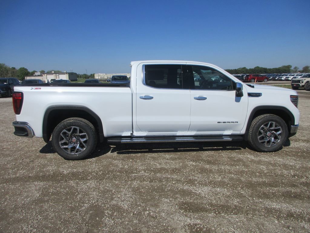New 2026 GMC Sierra 1500 SLT w/ SLT Premium Plus Package image 3
