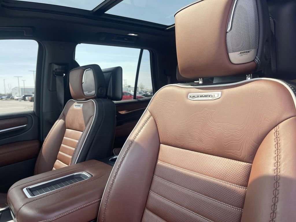 Used 2023 GMC Yukon Denali Ultimate image 8