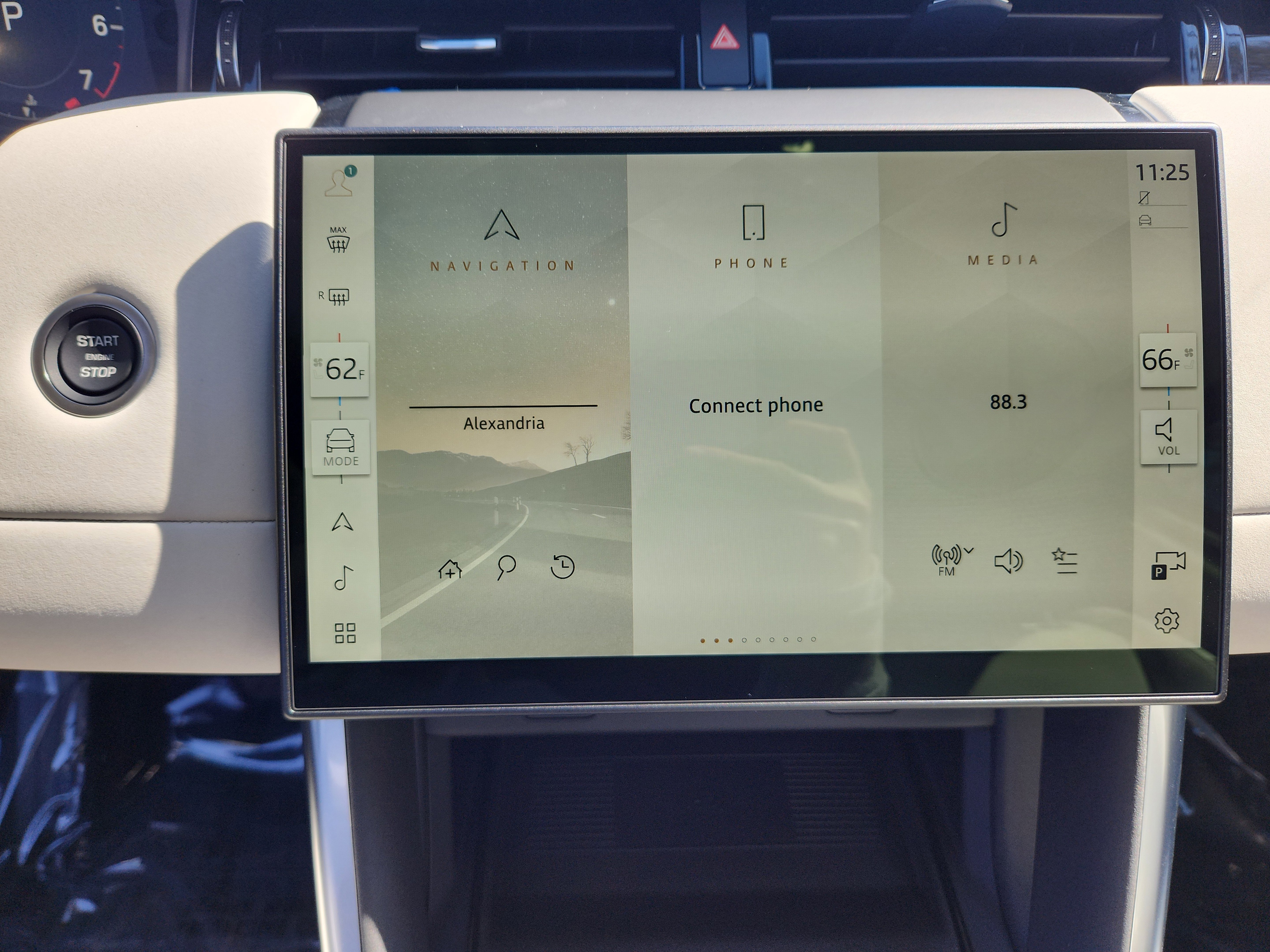 Certified 2025 Land Rover Discovery Sport S image 17