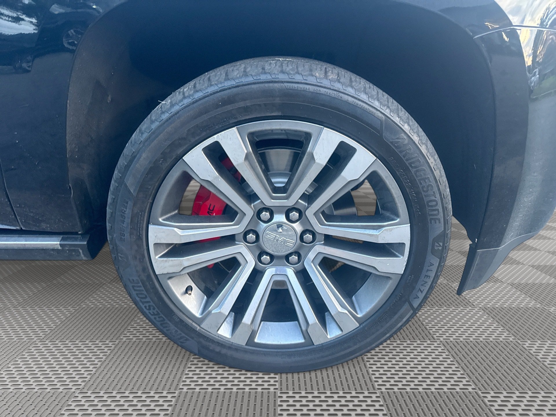 Used 2018 GMC Yukon Denali w/ Denali Ultimate Package AWD/4WD image 31
