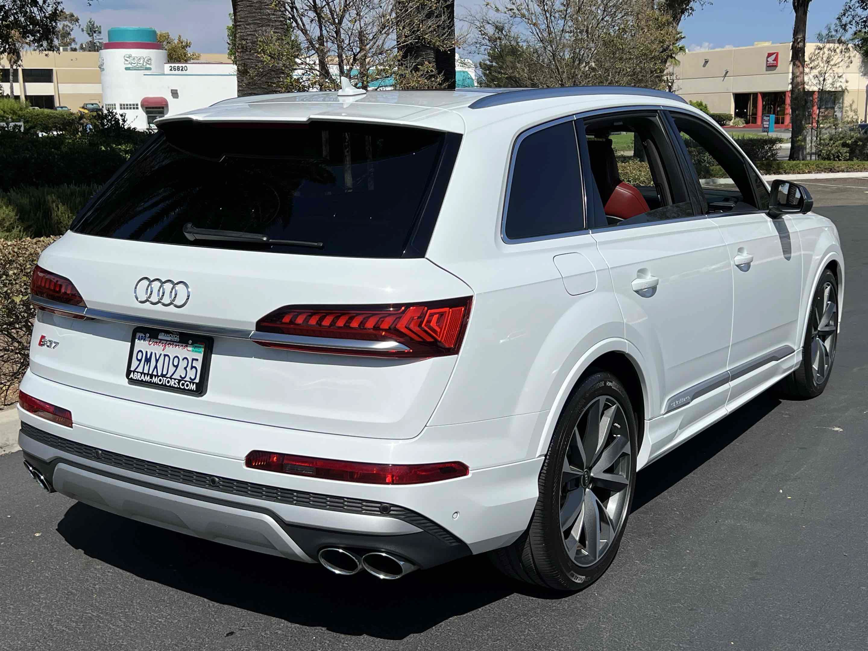 Used 2022 Audi SQ7 Prestige w/ Prestige Package AWD/4WD image 13