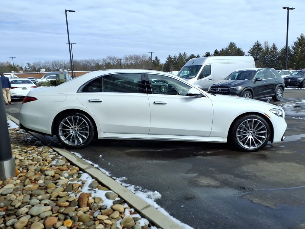 Certified 2025 Mercedes-Benz S 580 4MATIC Sedan image 7