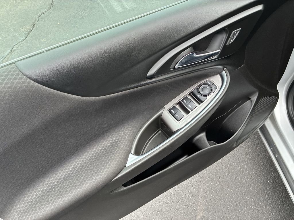 Used 2021 Chevrolet Malibu LT image 13