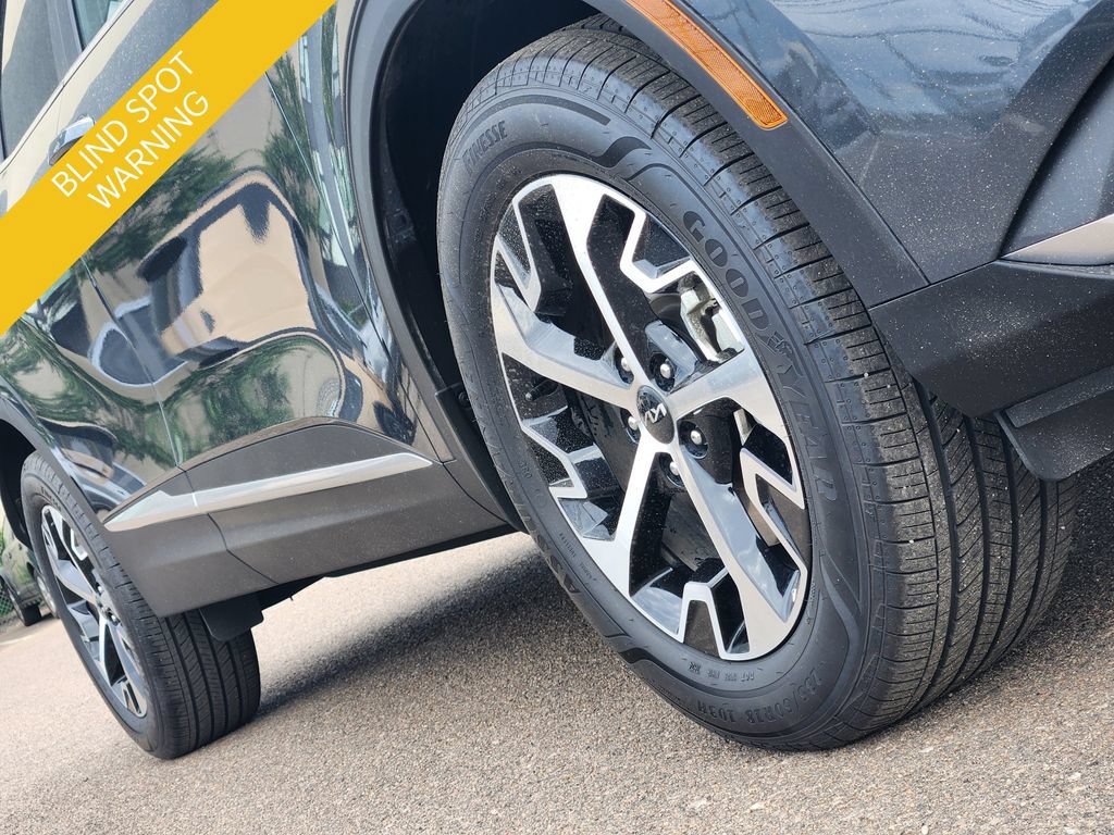 Certified 2025 Kia Sportage EX AWD/4WD image 8