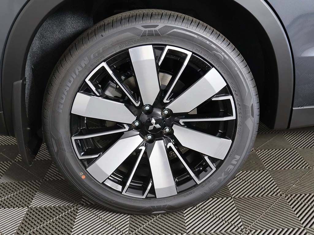 New 2026 Mitsubishi Outlander SE FWD image 21