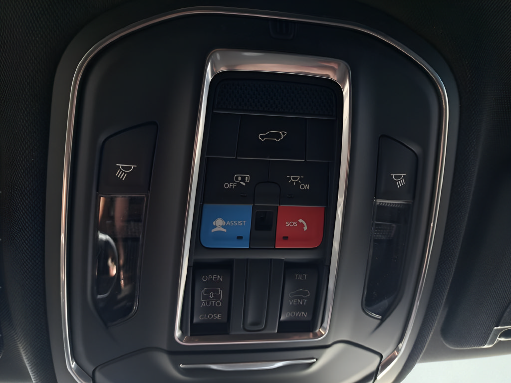 New 2026 Jeep Grand Cherokee Altitude AWD/4WD image 25