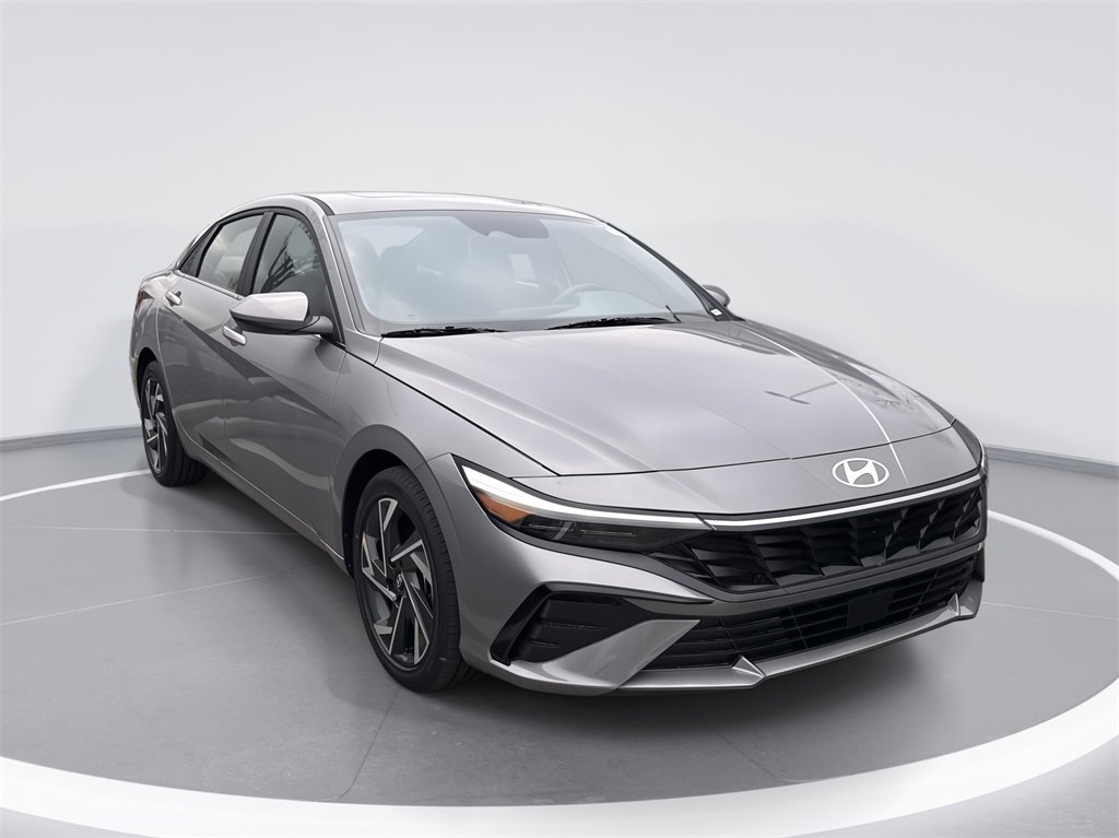 New 2025 Hyundai Elantra SEL