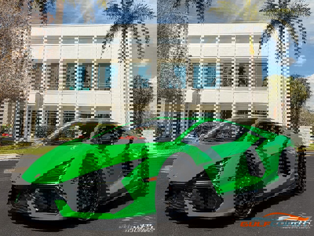 Used 2024 Lamborghini Revuelto image 12