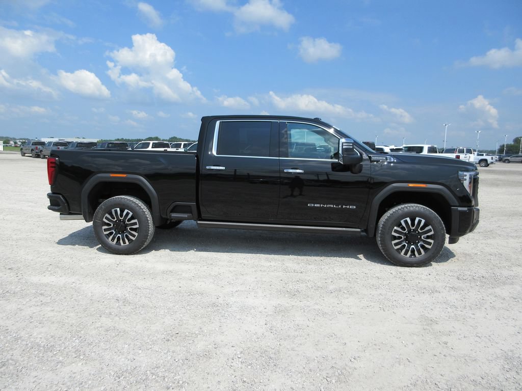 New 2026 GMC Sierra 2500 Denali Ultimate AWD/4WD image 3