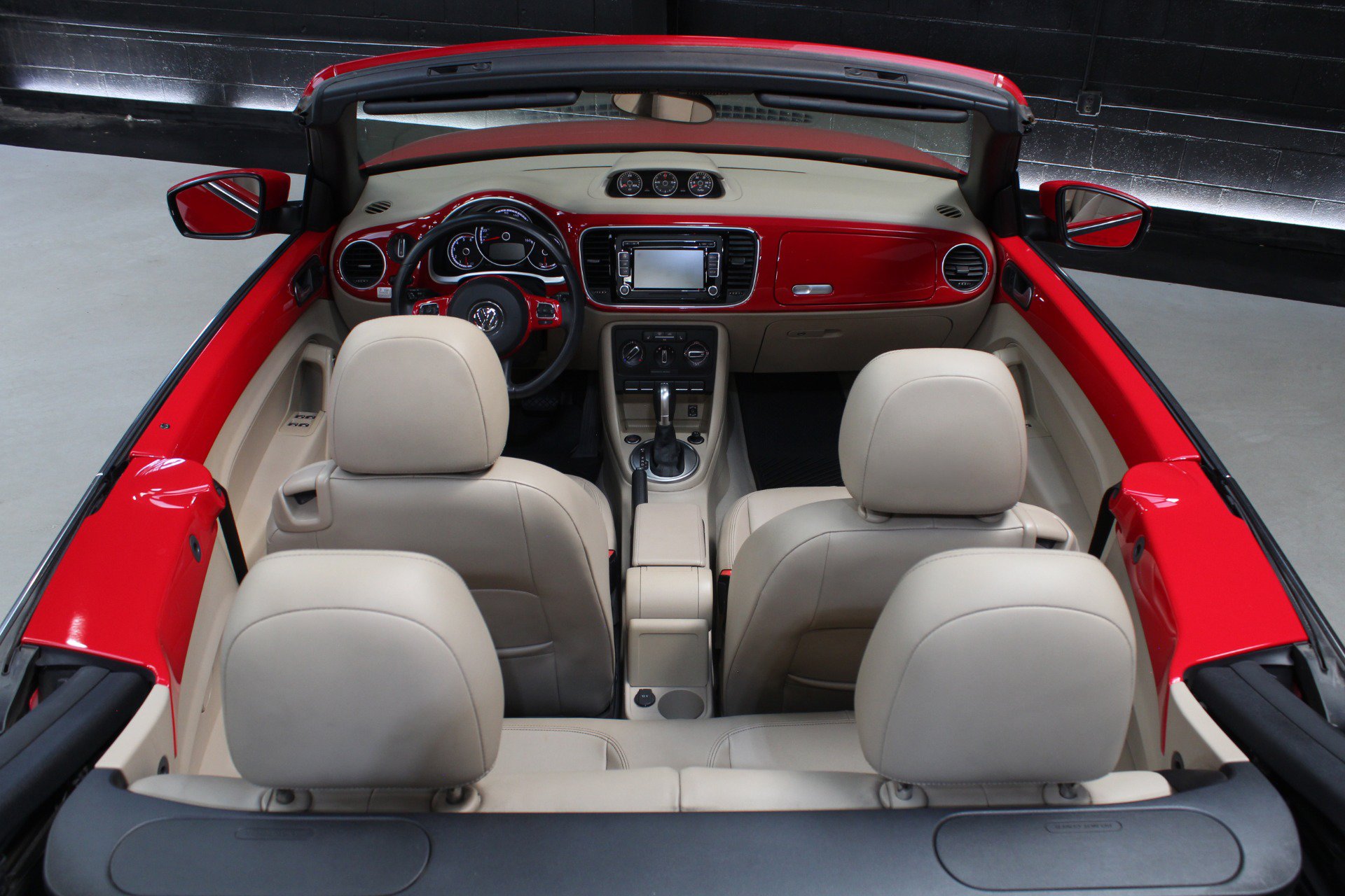 Used 2014 Volkswagen Beetle TDI FWD image 33