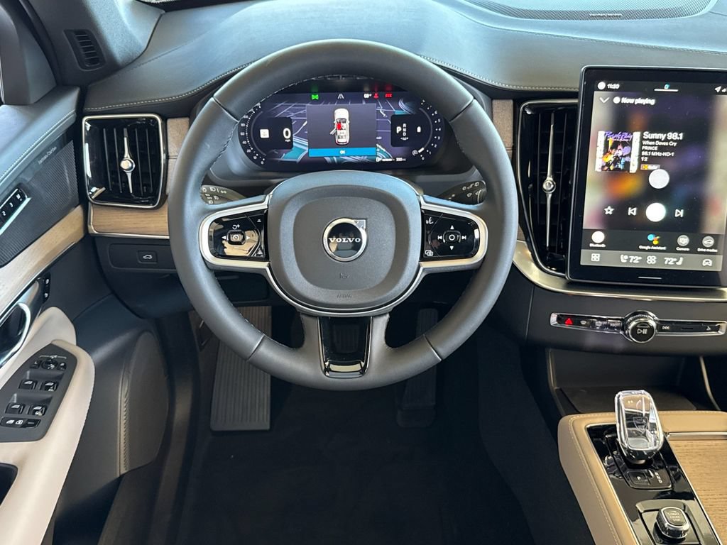 New 2026 Volvo XC90 B6 Plus w/ Protection Package Premier AWD/4WD image 13