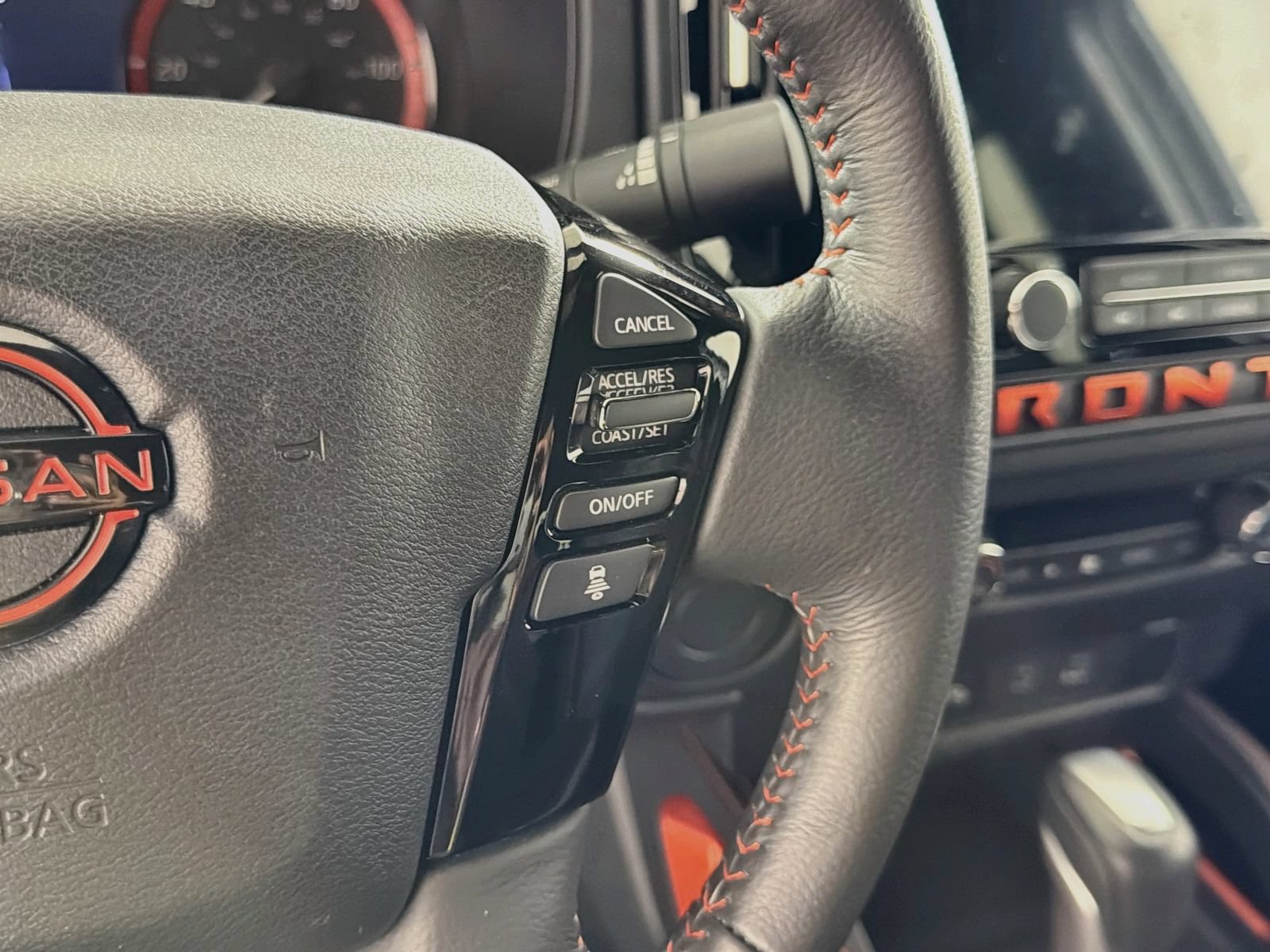 Used 2025 Nissan Frontier Pro-X RWD image 12