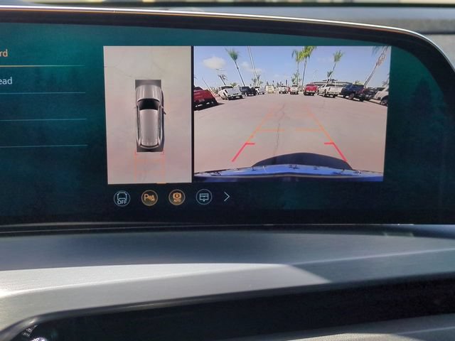 Used 2026 Cadillac Vistiq Platinum AWD/4WD image 16