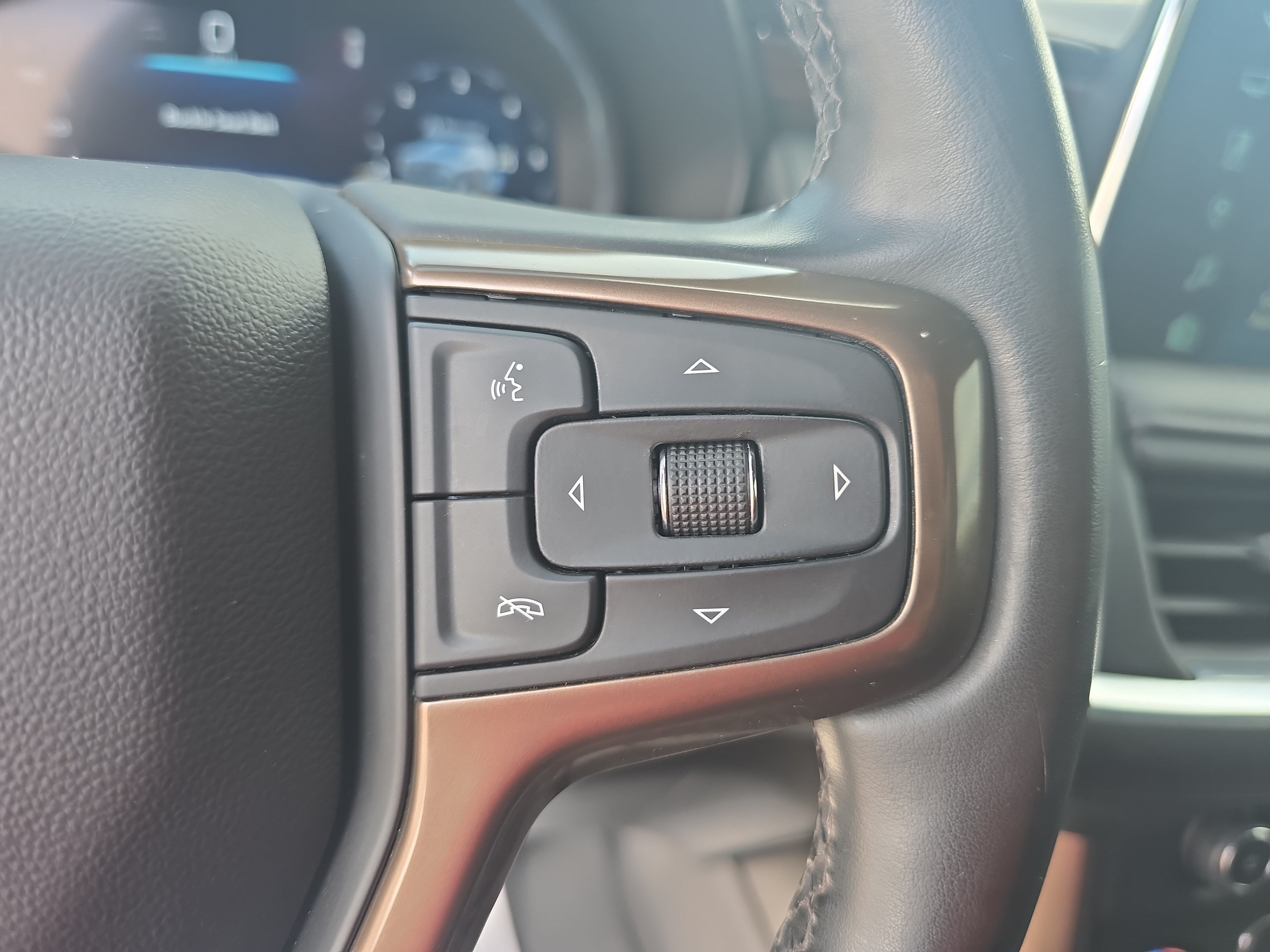 Used 2023 Chevrolet Tahoe High Country w/ Premium Package 2 AWD/4WD image 19