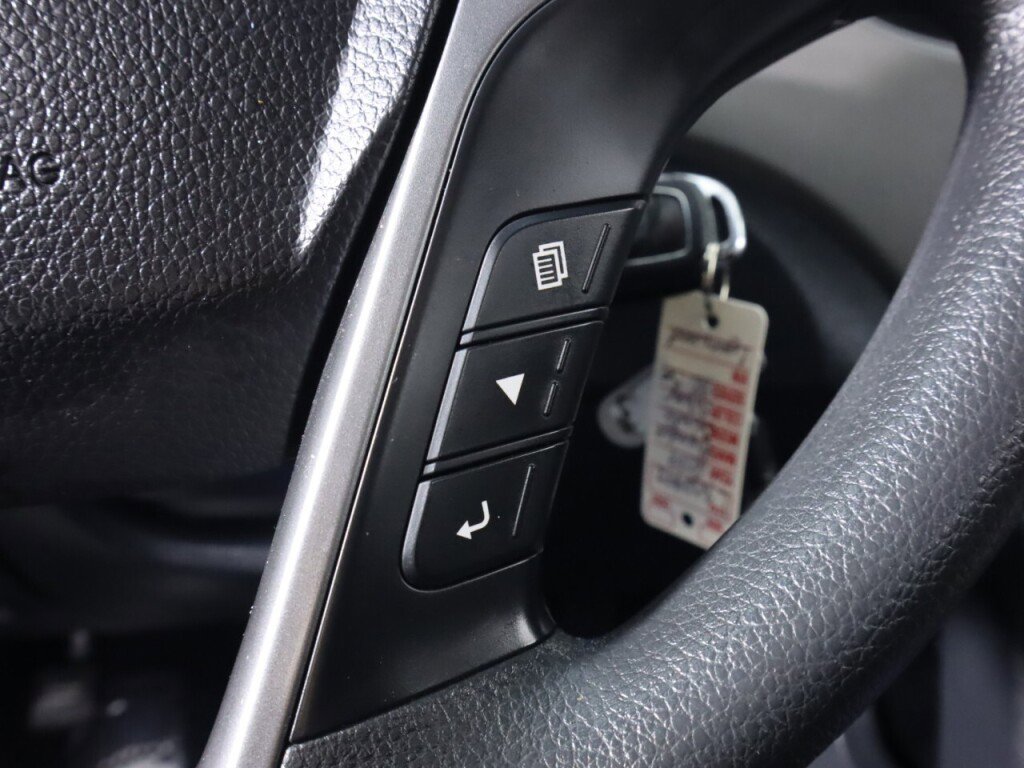 Used 2019 Hyundai Santa Fe XL SE image 16